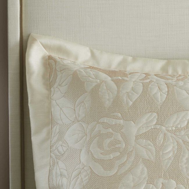 Nicole Day Quilted Rose Cream Pillowshams 50x75cm
