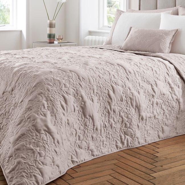 OLIVIA MARIE MINK 220x230 Bedspread