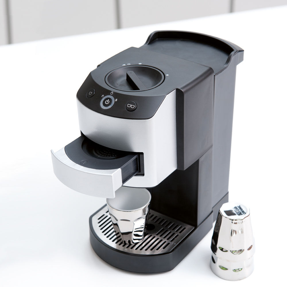 Coffee machine outlet descaler