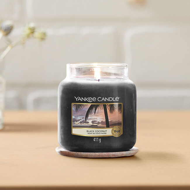 Yankee Candle Black Coconut Medium Jar