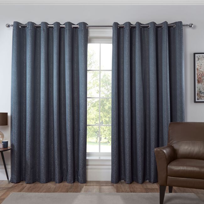 BLACKOUT & THERMAL DASH DENIM 90x90 Curtain