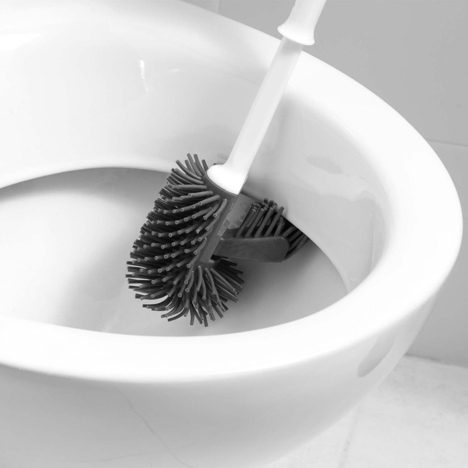 https://www.homestoreandmore.ie/dw/image/v2/BCBN_PRD/on/demandware.static/-/Sites-master/default/dw85ce39ec/images/Beldray-Antibac-Silicone-Toilet-Brush-bathroom-accessories-138483-hi-res-4.jpg?sw=1500