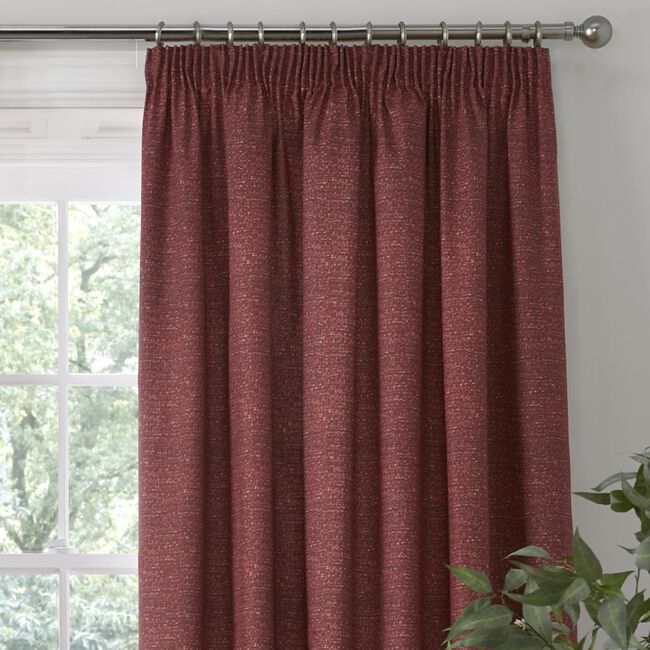 DREAMS & DRAPES Pembrey Red 90x90 Curtain