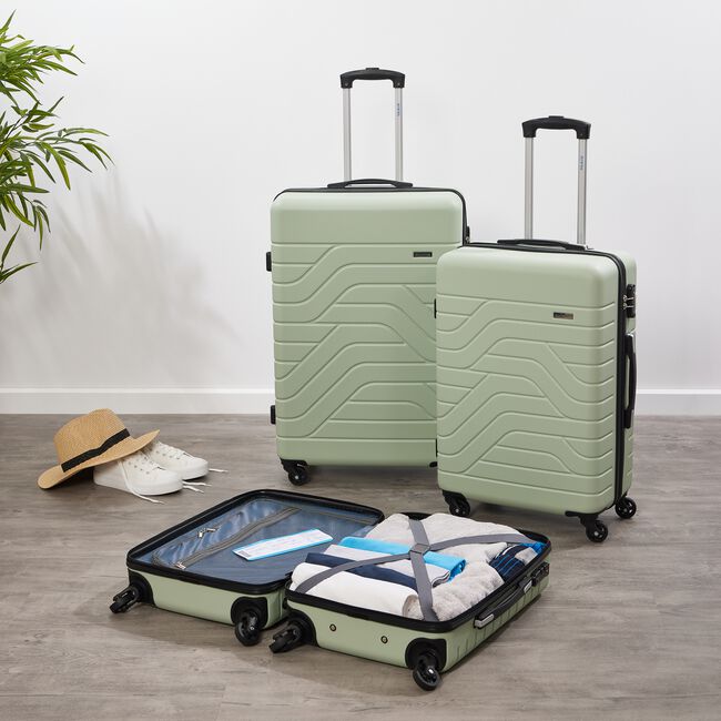 Medium Lightweight Hardshell Suitcase - Green