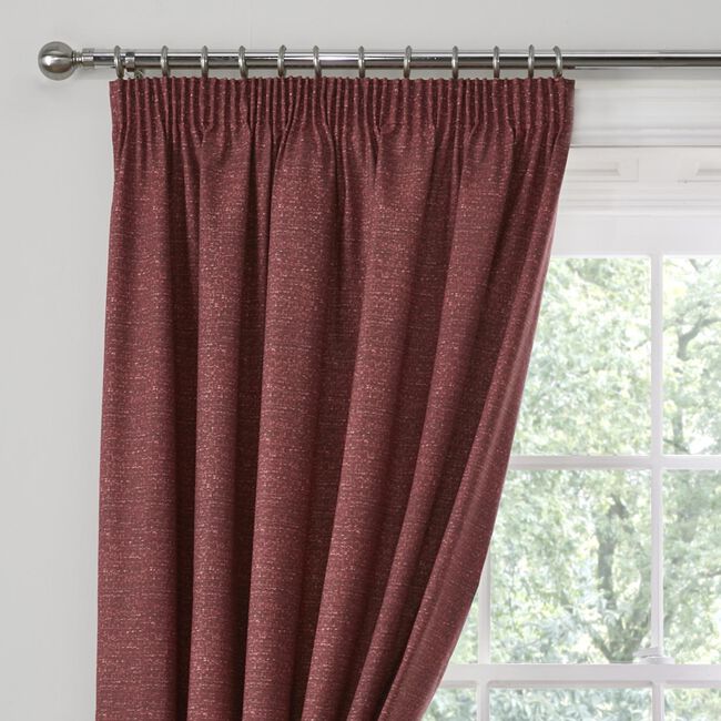 DREAMS & DRAPES Pembrey Red 90x90 Curtain