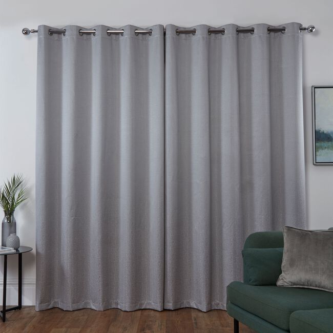 BLACKOUT & THERMAL DASH SILVER 66x54 Curtain