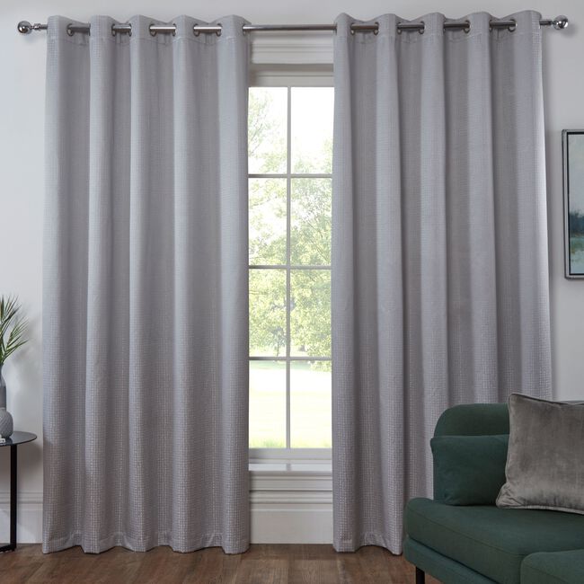 BLACKOUT & THERMAL DASH SILVER 66x54 Curtain